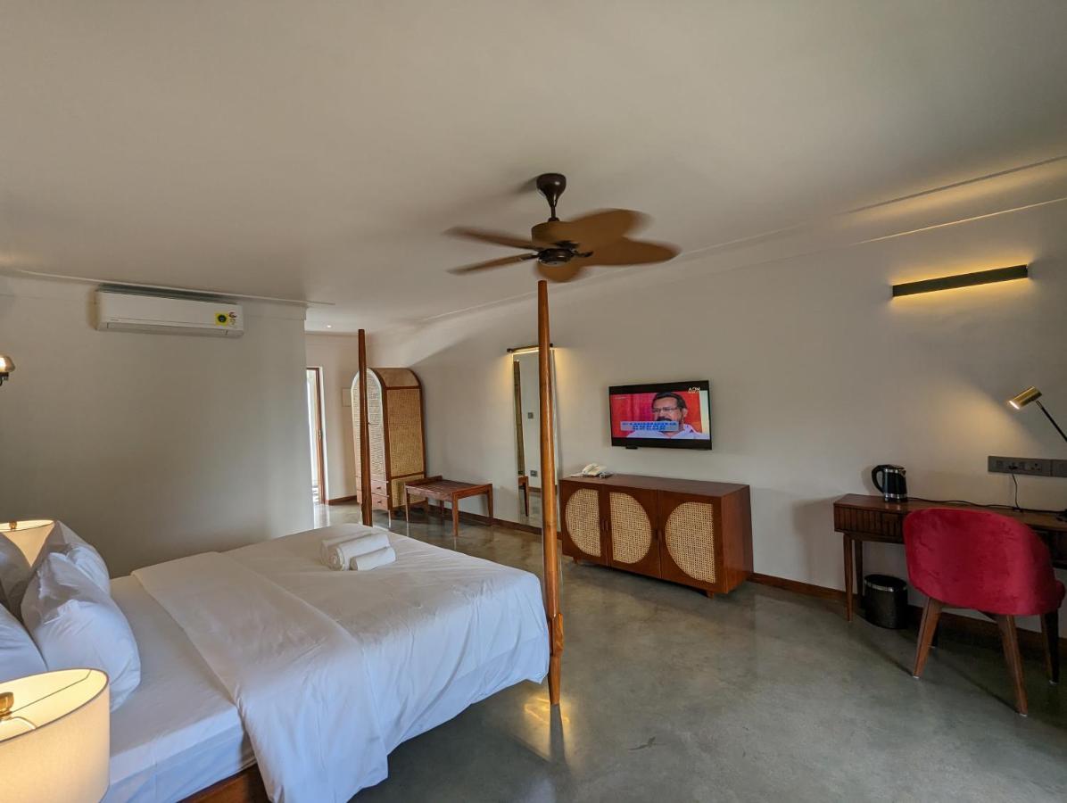 Prasanthi Hotel 콜람 외부 사진